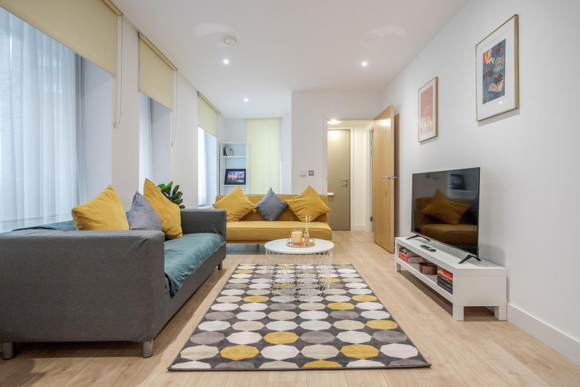Deluxe Condo Beside 02 Arena And Central Лондон Екстериор снимка